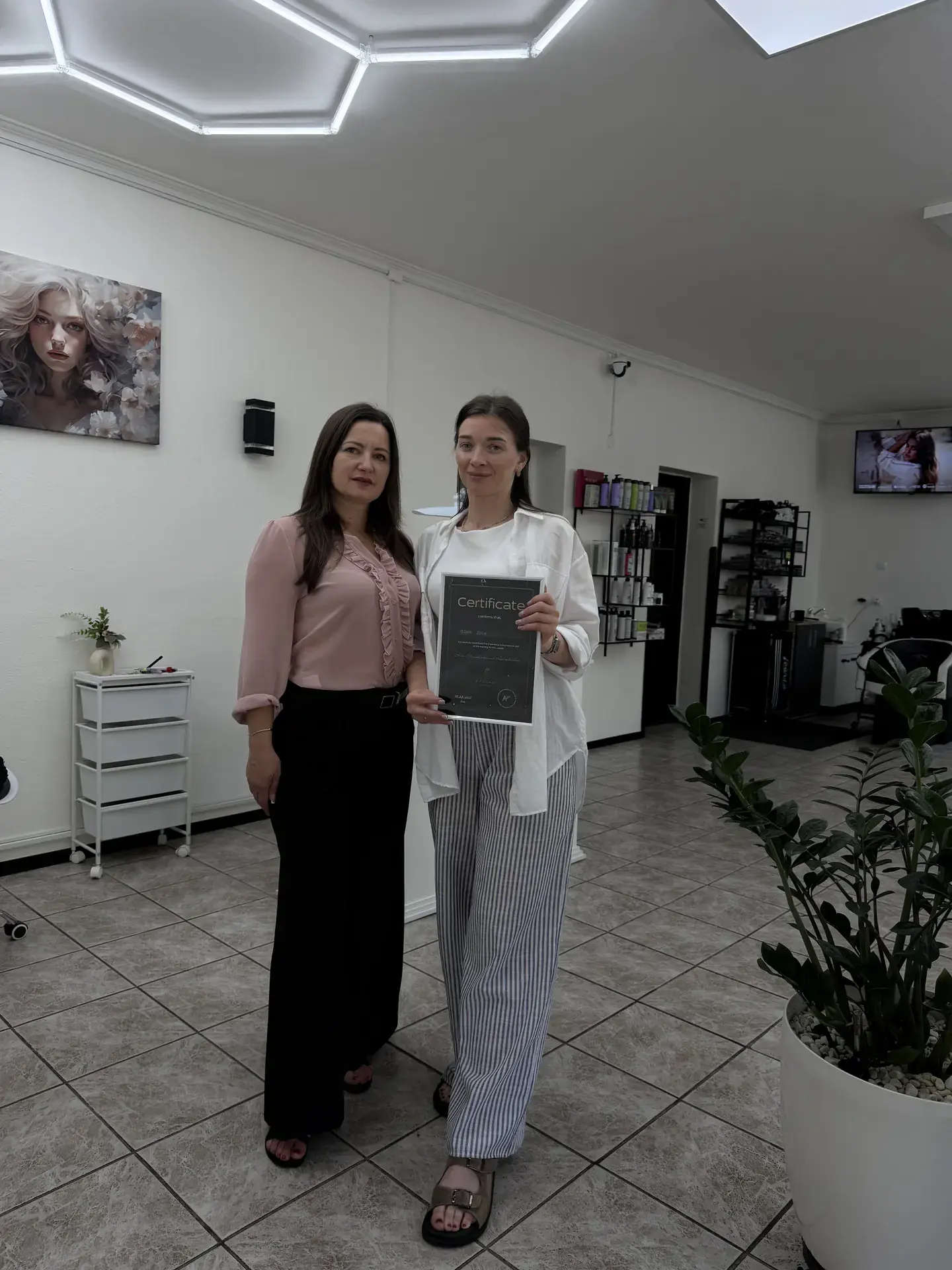 Практичне відпрацювання техніки фарбування під керівництвом викладача